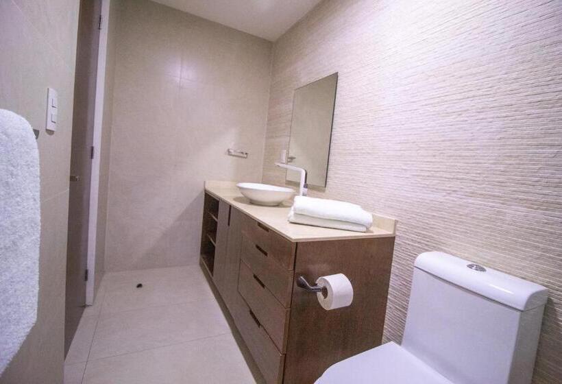 Suíte Cama King, Singular Sócrates