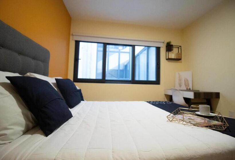 Quarto Estandar Banheiro Compartilhado, Singular Sócrates