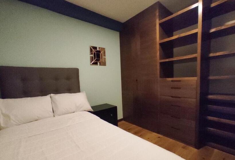Quarto Estandar Individual Banheiro Compartilhado, Singular Sócrates
