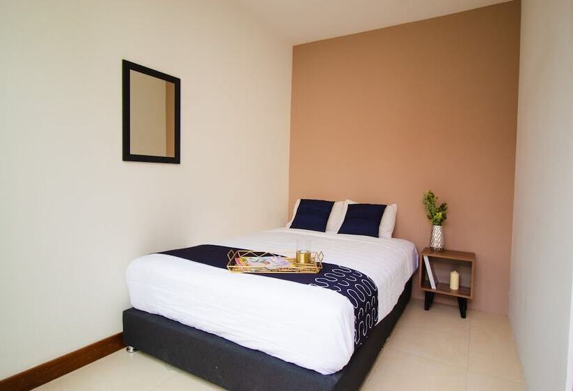 Quarto Estandar Banheiro Compartilhado, Singular Sócrates