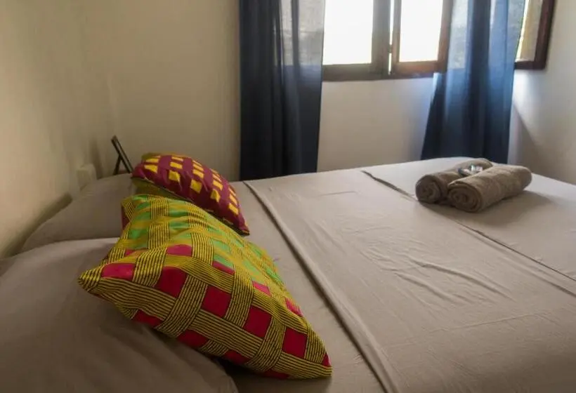 اتاق استاندارد, The Corner Hostel