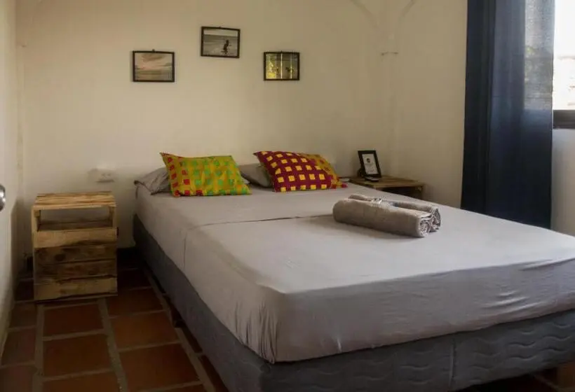 اتاق استاندارد, The Corner Hostel