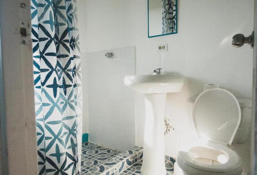 חדר סטנדרט, The Corner Hostel