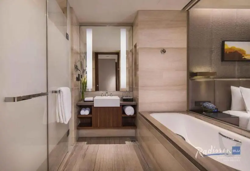 キングサイズベッドのエクゼクティブルーム, Radisson Blu Zhengzhou Huiji