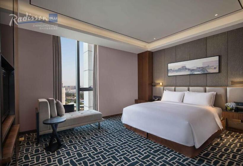 Suite Ejecutiva Cama King, Radisson Blu Zhengzhou Huiji