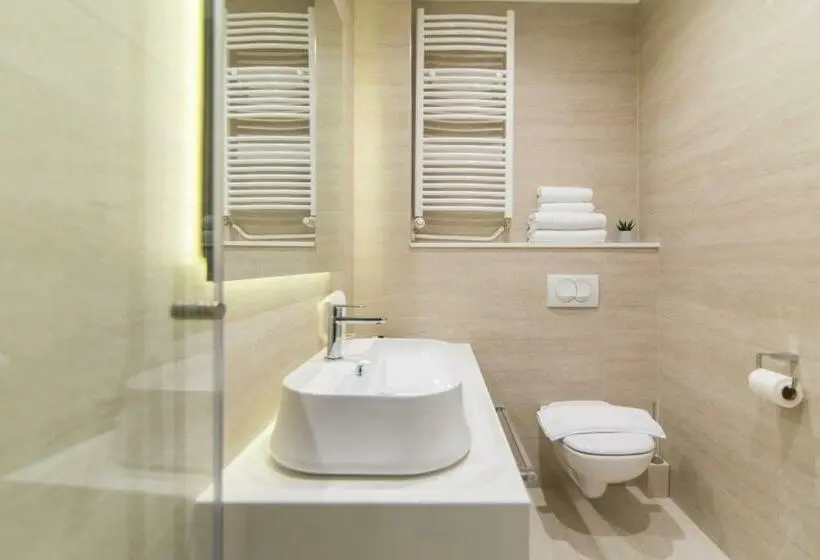 اتاق لوکس, Lanterna Rooms City Center