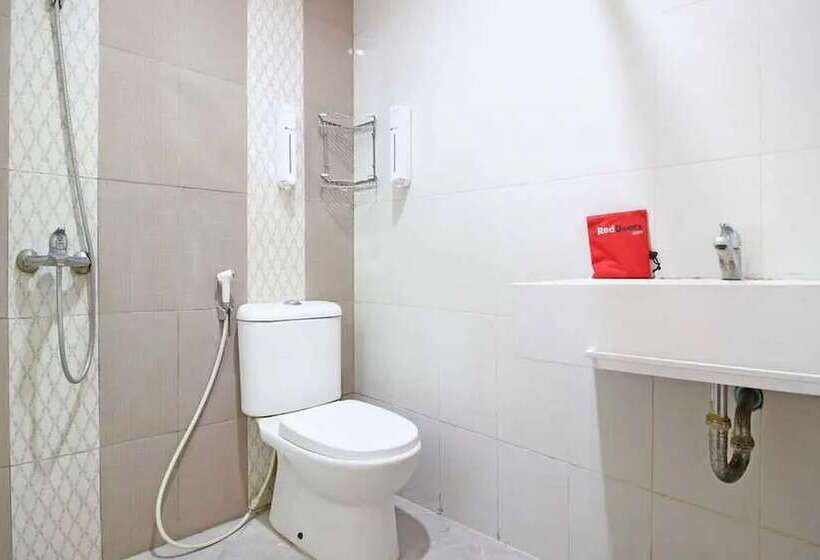 Семейный Номер, Reddoorz Near Jogja City Mall