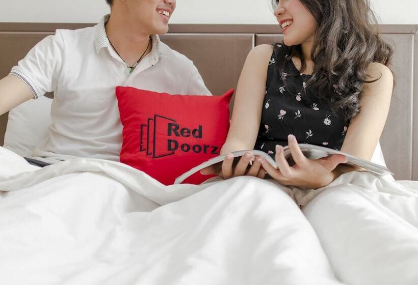 Номер Стандарт, Reddoorz Plus @ Catania Soma Rajawali