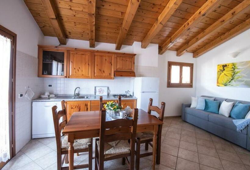 آپارتمان 1 خوابه با تراس, Al Confine