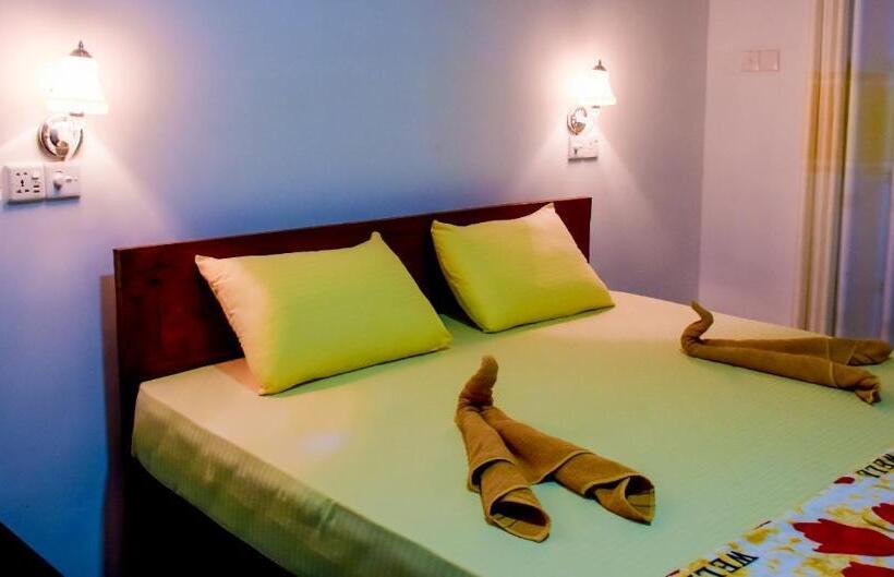 חדר סופריור, Okeed Ella