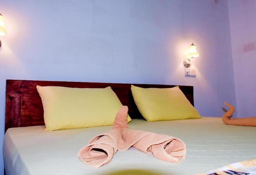 חדר סופריור, Okeed Ella