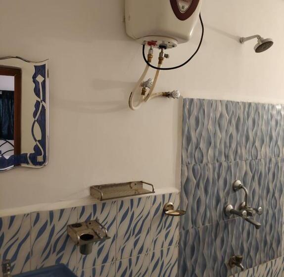 Svit, Palm Breeze Suites