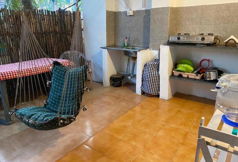 Svit, Palm Breeze Suites