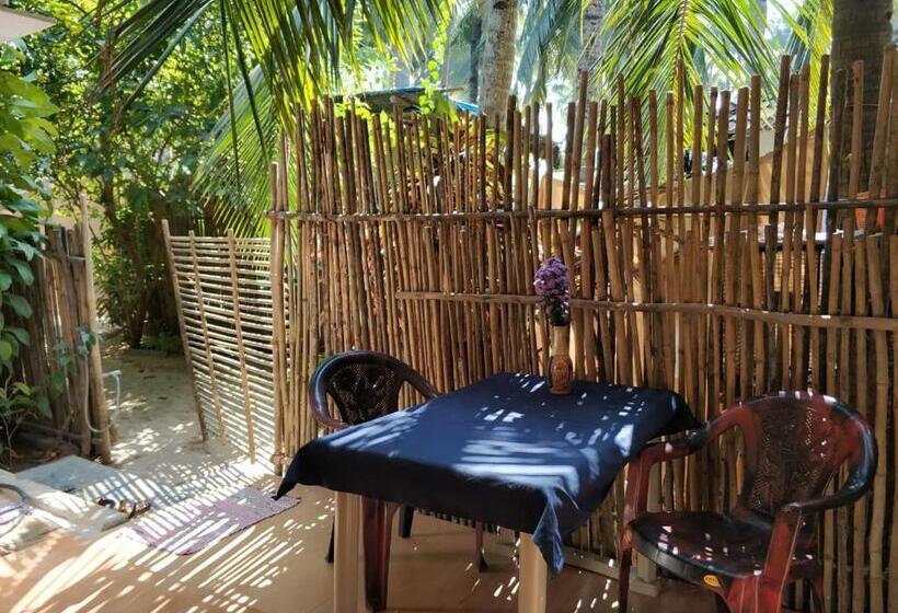 Svit, Palm Breeze Suites