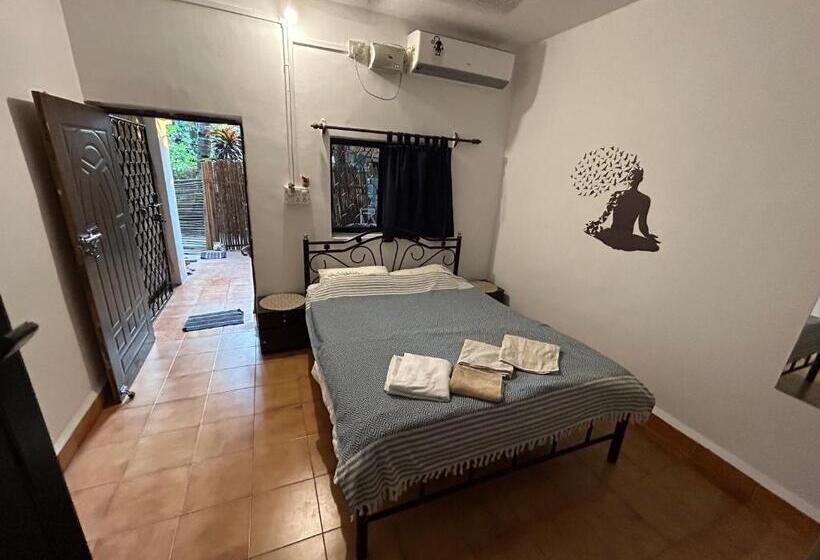 Svit, Palm Breeze Suites