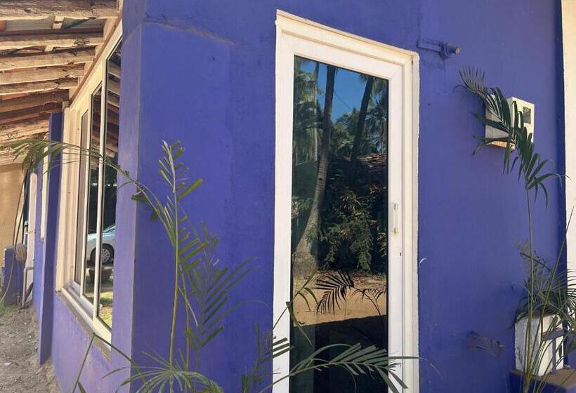 2 Sovrums Villa, Palm Breeze Suites