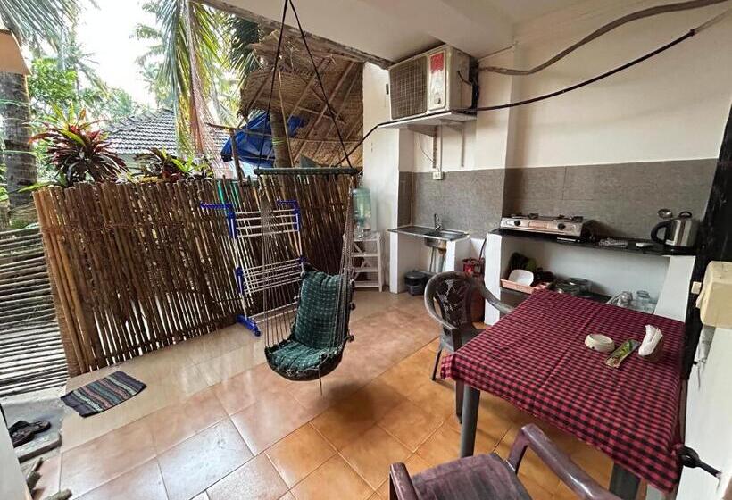 Svit, Palm Breeze Suites