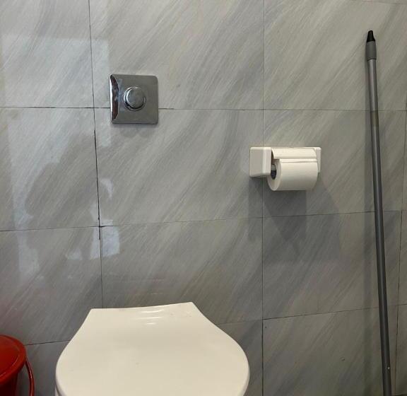 2 Sovrums Villa, Palm Breeze Suites