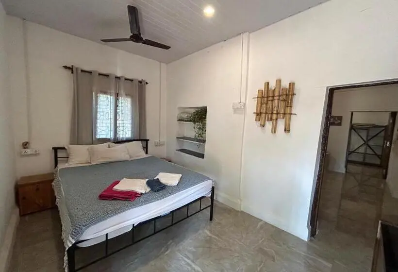 Villa 2 Makuuhuonetta, Palm Breeze Suites