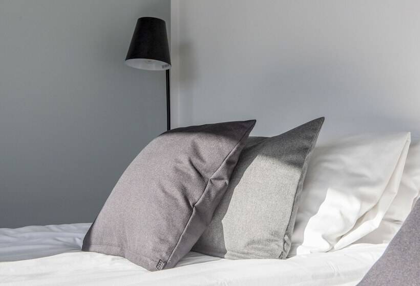 חדר דלוקס, First Hotel Kokoloko