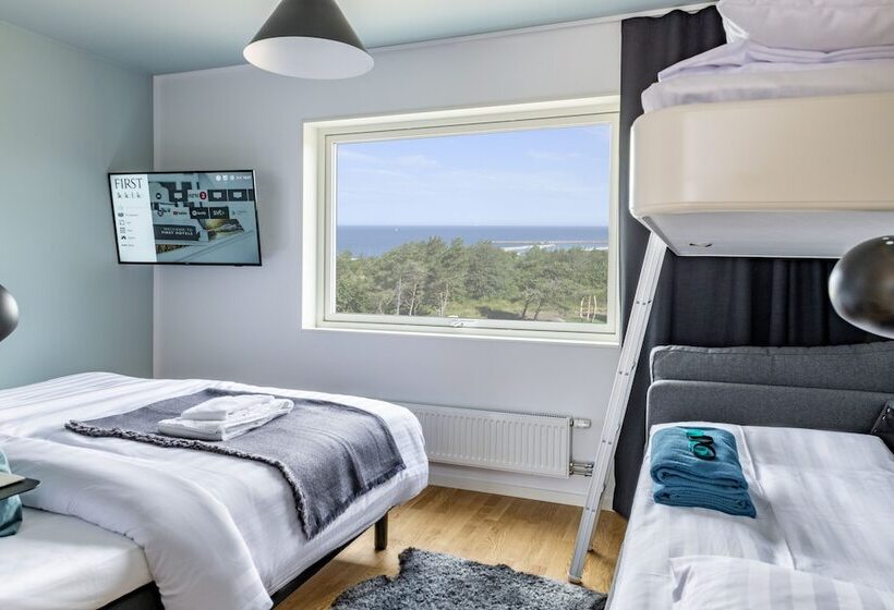 חדר דלוקס נוף לים, First Hotel Kokoloko