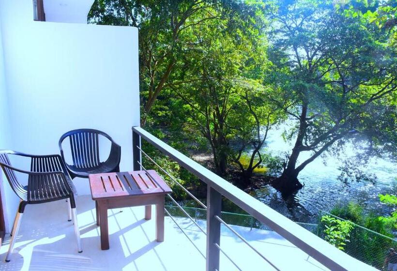 جناح عائلي, Sunwin River Cabana