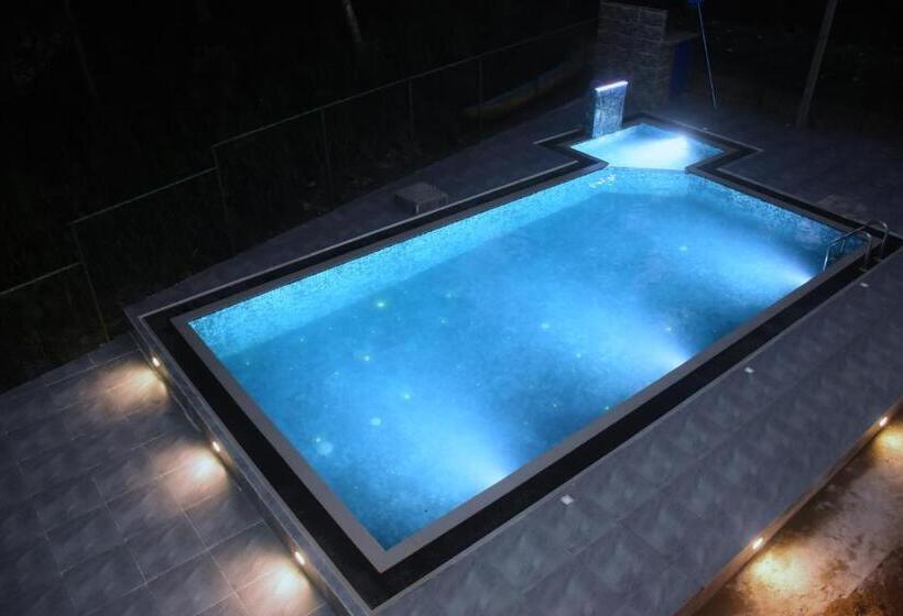 Номер Deluxe с Балконом, Sunwin River Cabana