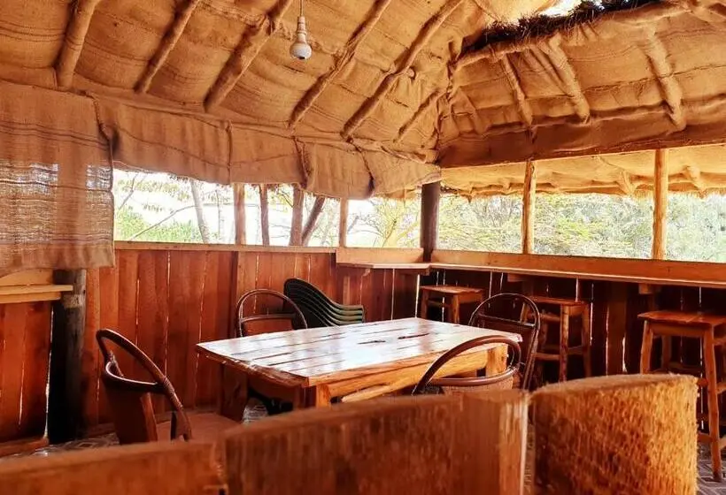 اتاق لوکس با تخت بزرگ, Merinja Guest House