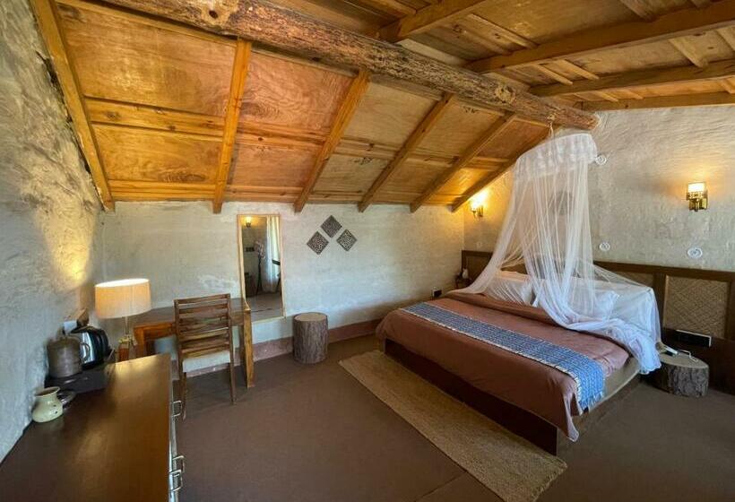 غرفة سوبيريور مطلة على الجبل, Shivaya Since 1953