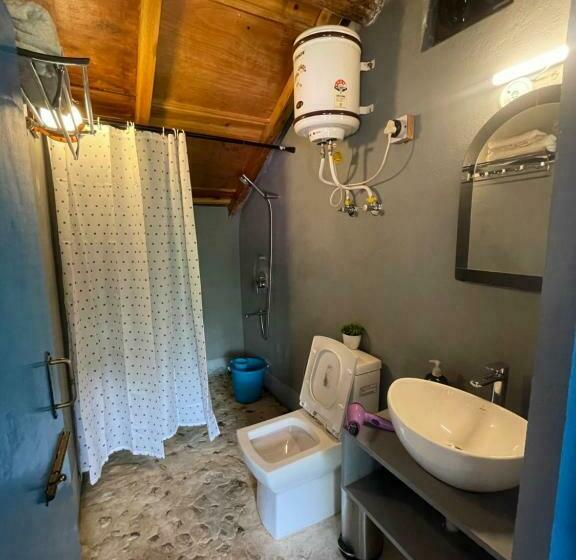 غرفة سوبيريور مطلة على الجبل, Shivaya Since 1953