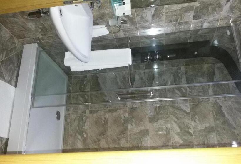 سوئیت با بالکن, Spa&hotel Studenac