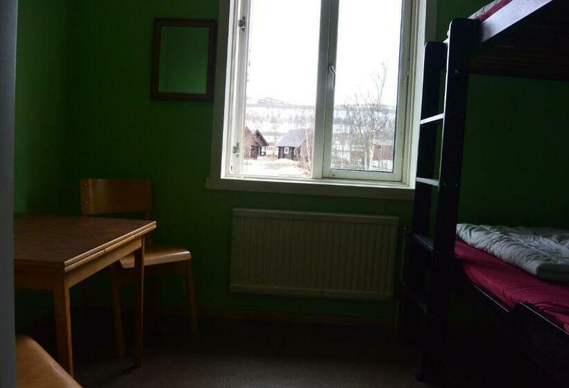 חדר סטנדרט חדר אמבטיה משותף, Abisko Net Hostel & Huskies