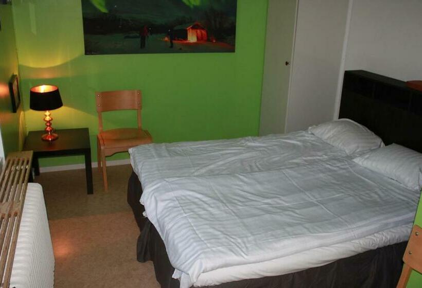 חדר סטנדרט חדר אמבטיה משותף, Abisko Net Hostel & Huskies