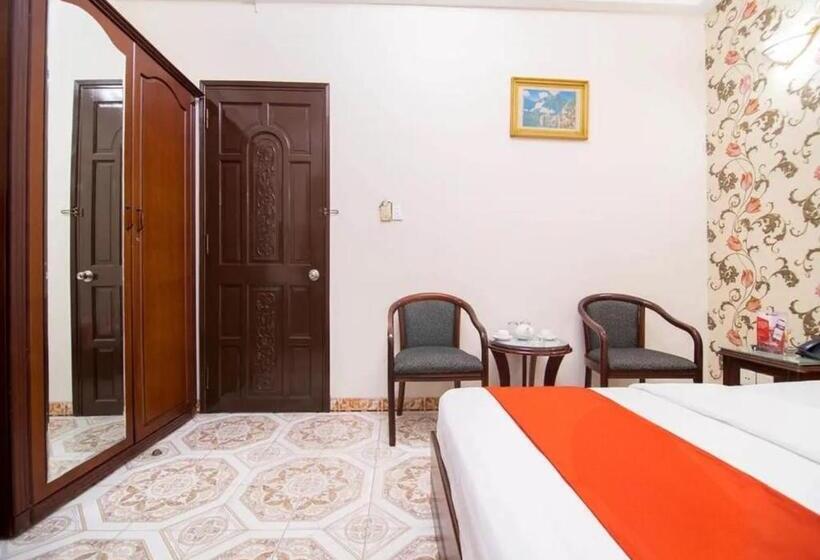 اتاق استاندارد, Tan Hoang Long