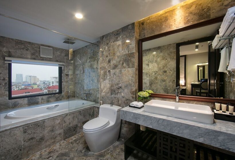 مجموعه ویستا شهر, Sen Grand Hotel & Spa Managed By Sen Group