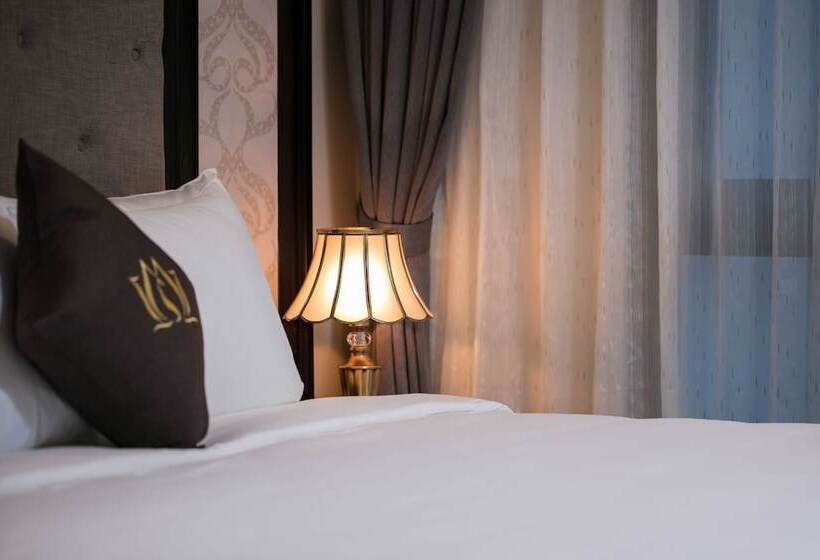 مجموعه ویستا شهر, Sen Grand Hotel & Spa Managed By Sen Group
