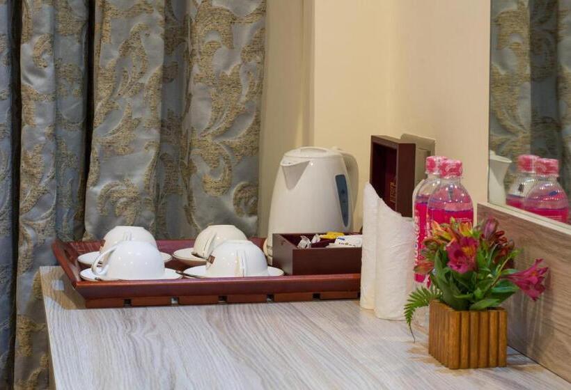 패밀리 룸, The Wind Castle