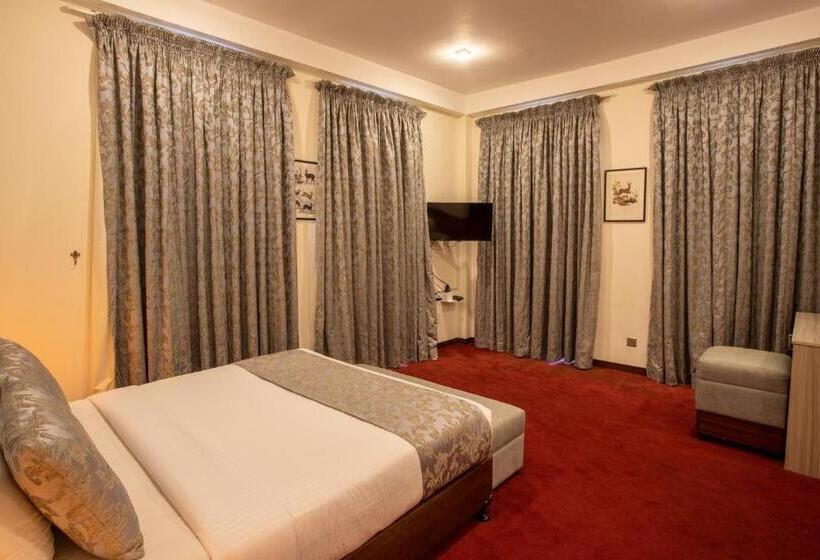 패밀리 룸, The Wind Castle