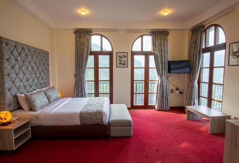 패밀리 룸, The Wind Castle