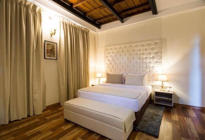 디럭스 룸, The Wind Castle