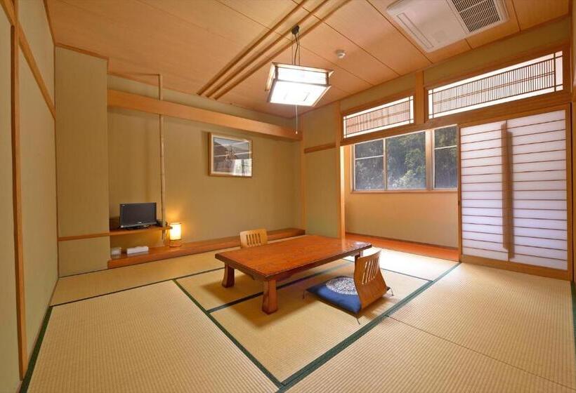 スタンダード４人部屋, Uneri