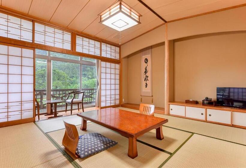 スタンダード４人部屋, Uneri