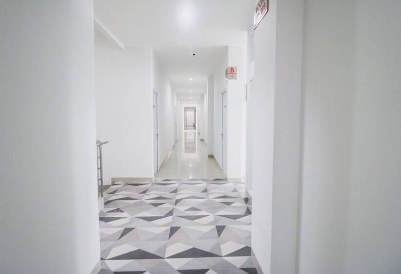 Номер Стандарт, Reddoorz Plus Near Living Plaza Jababeka