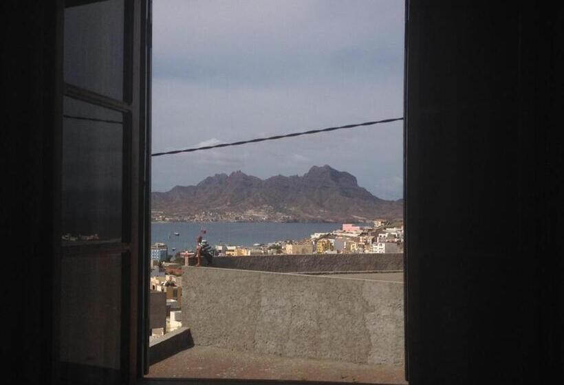 اتاق لوکس با چشم‌انداز شهر, Residencial Monte Cara