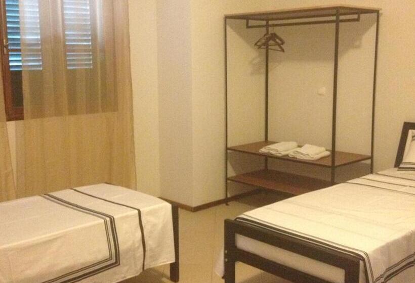 اتاق استاندارد با سرویس بهداشتی مشترک, Residencial Monte Cara