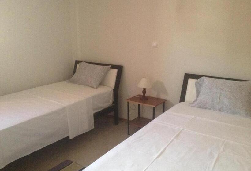 اتاق استاندارد یک تخته با سرویس بهداشتی مشترک, Residencial Monte Cara