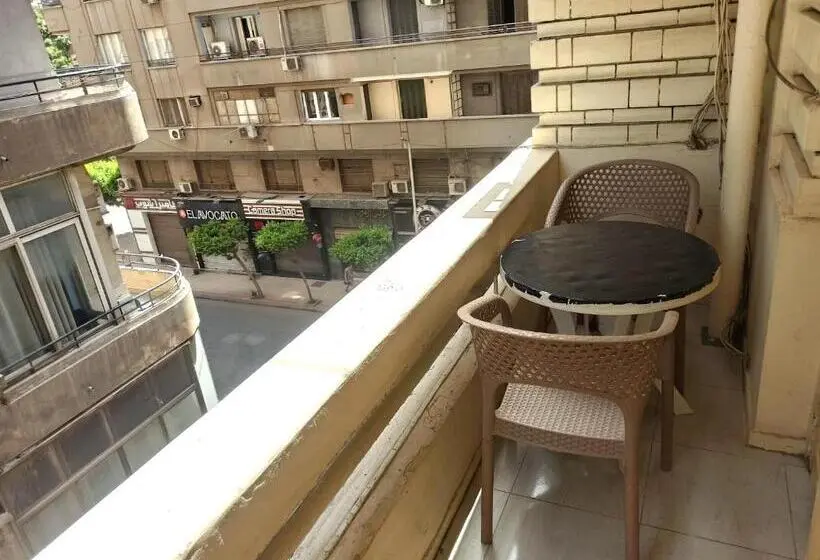 اتاق استاندارد با سرویس بهداشتی مشترک, Golden Star Hostel