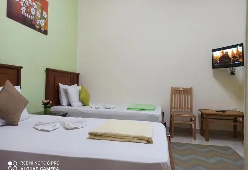 اتاق لوکس, Golden Star Hostel