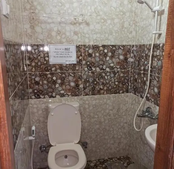 اتاق لوکس, Golden Star Hostel