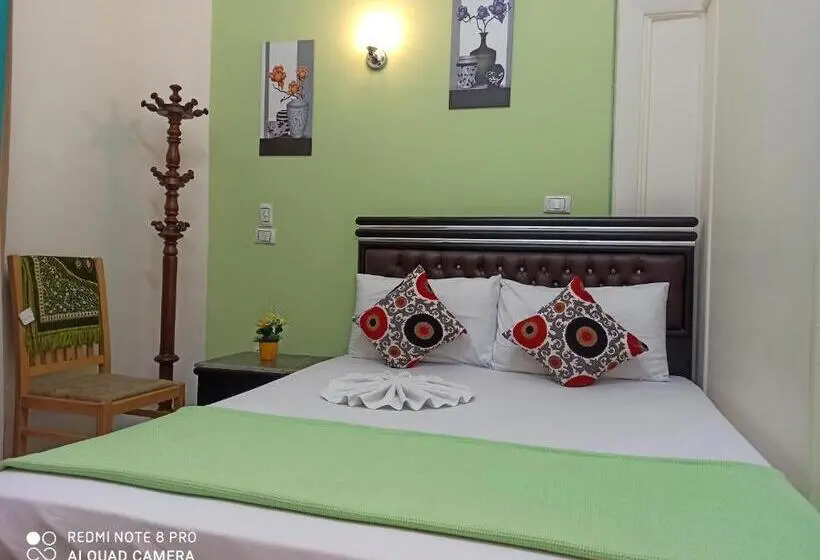 اتاق استاندارد یک نفره, Golden Star Hostel